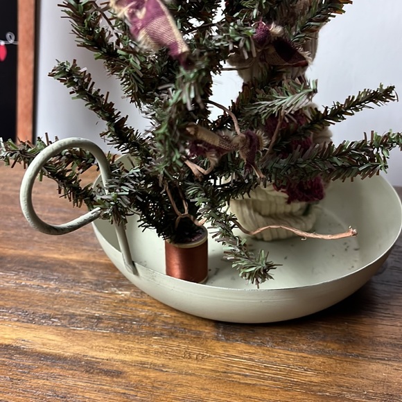 Primitive holiday decor snowman and tree - Picture 3 of 3